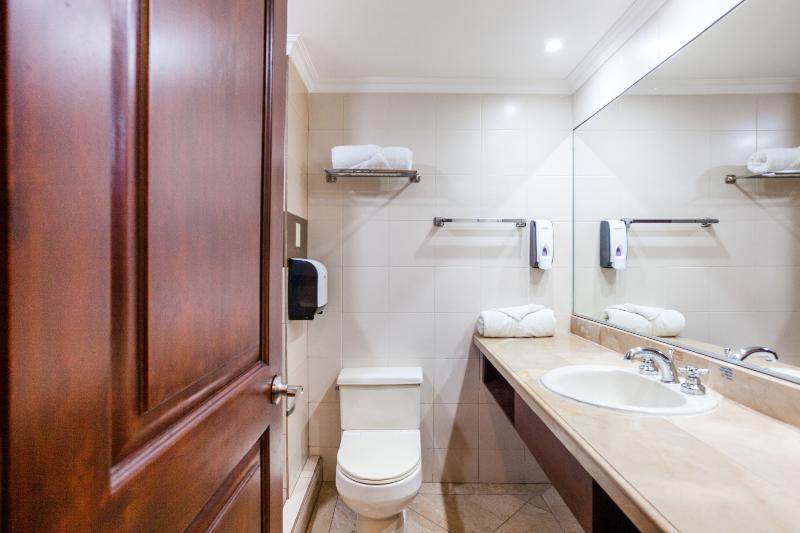 ジュニアスイート, Stubel Suites & Cafe