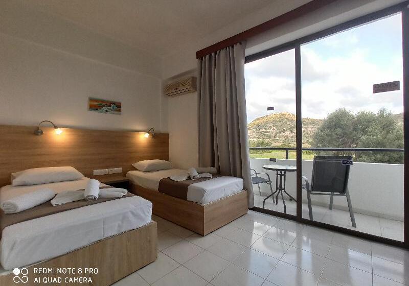 スタンダードスタジオ, Sotirakis