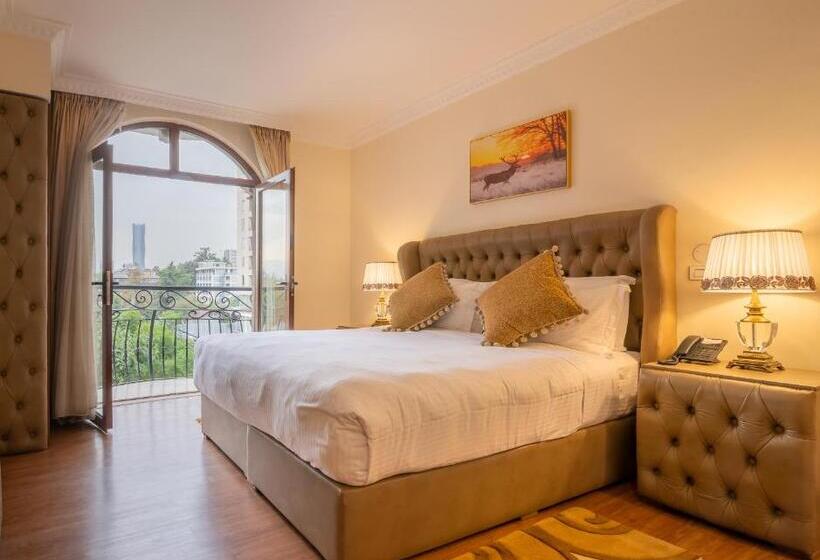 اتاق سوپریور با تخت بزرگ, The Grand Palace