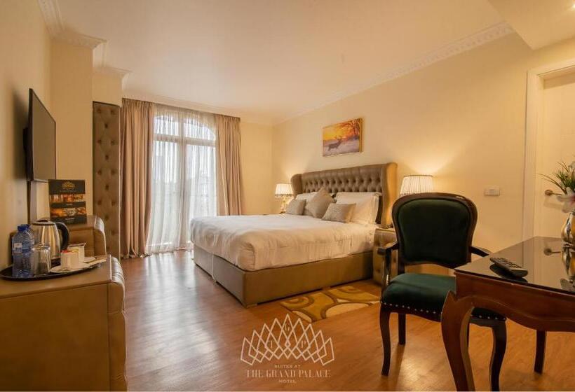 اتاق سوپریور با تخت بزرگ, The Grand Palace