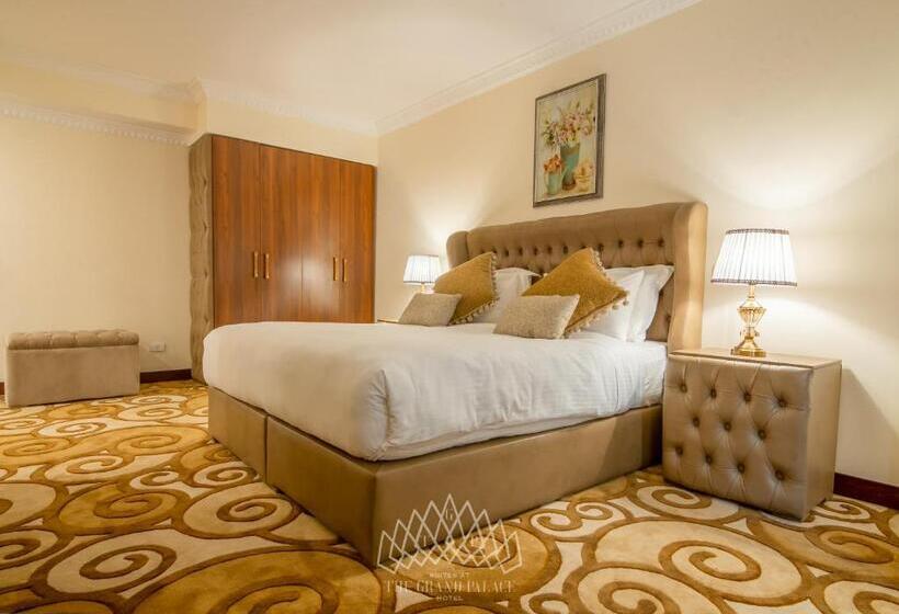 سوییت اجرایی, The Grand Palace