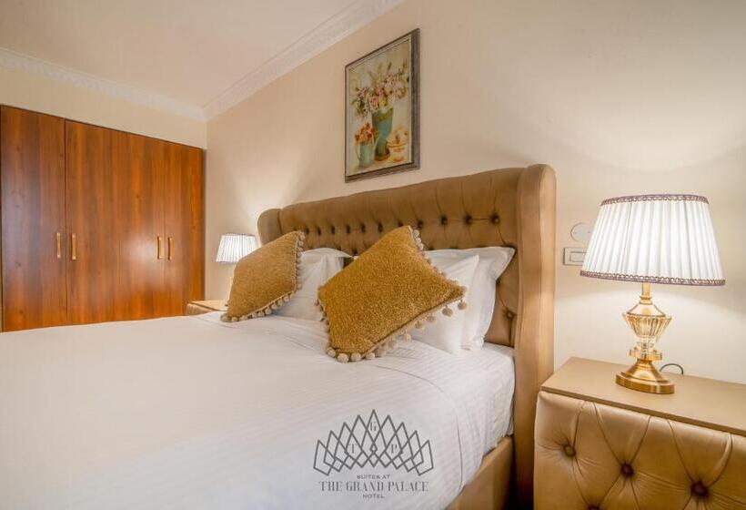 سوییت اجرایی, The Grand Palace