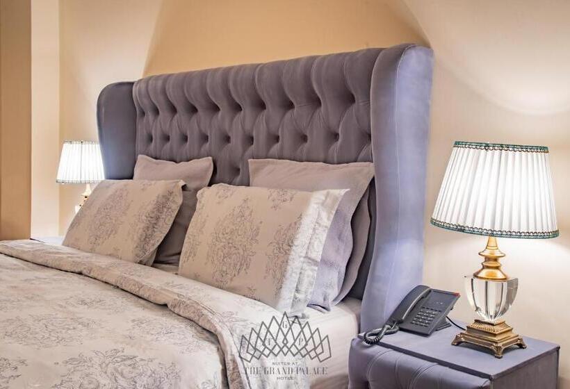 سوئیت پرزیدنت, The Grand Palace