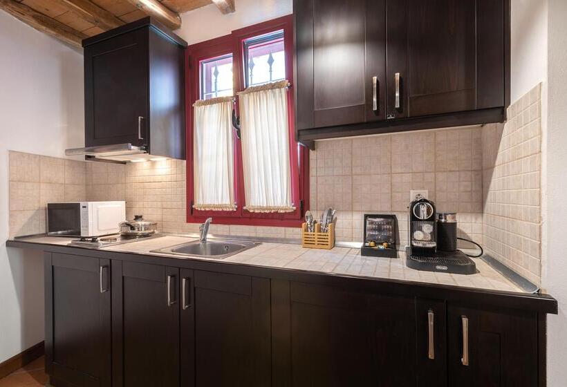 １ベッドルームアパートメント, The Varos Residences