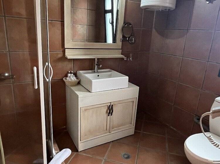 ２ベッドルームアパートメント, The Varos Residences