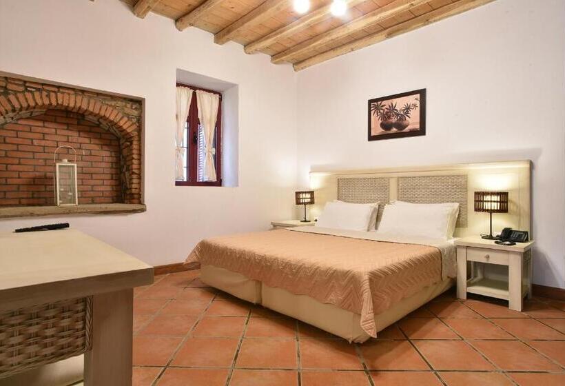 コンフォートルーム, The Varos Residences