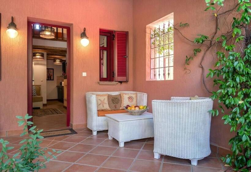 １ベッドルームアパートメント, The Varos Residences