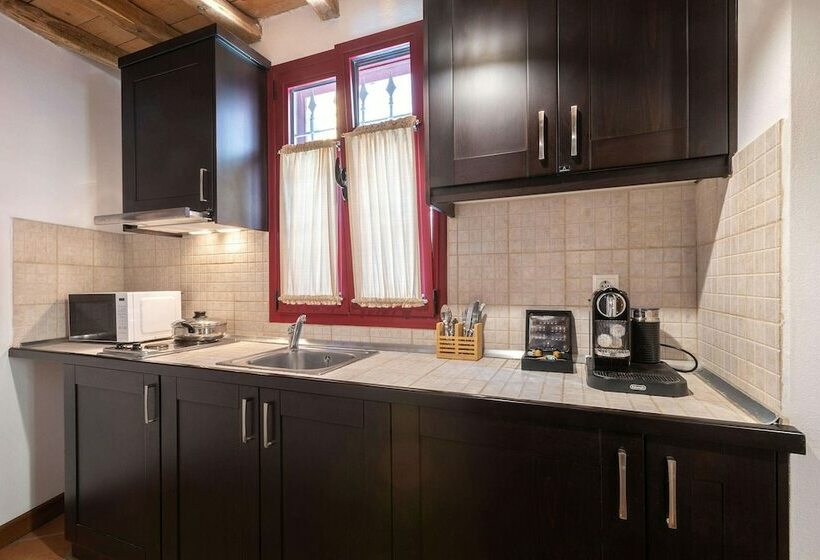 １ベッドルームアパートメント, The Varos Residences