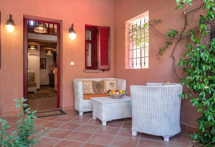 １ベッドルームアパートメント, The Varos Residences