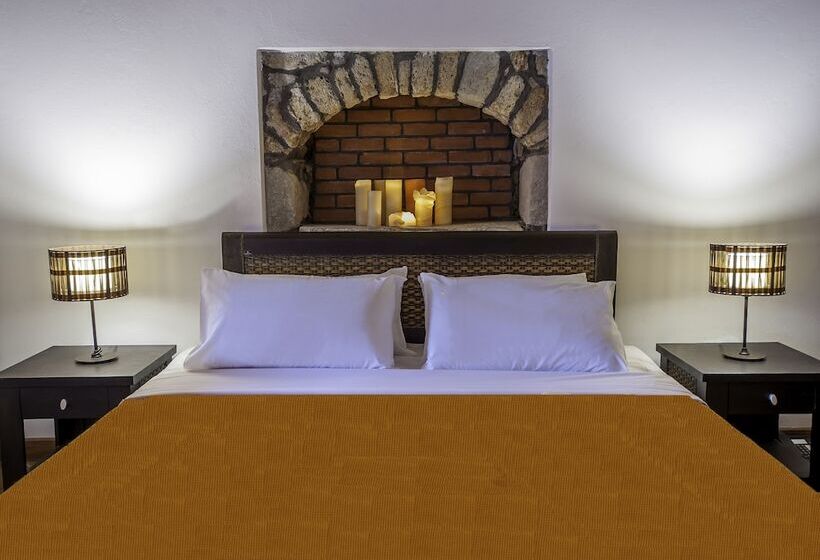 スーペリアールーム, The Varos Residences