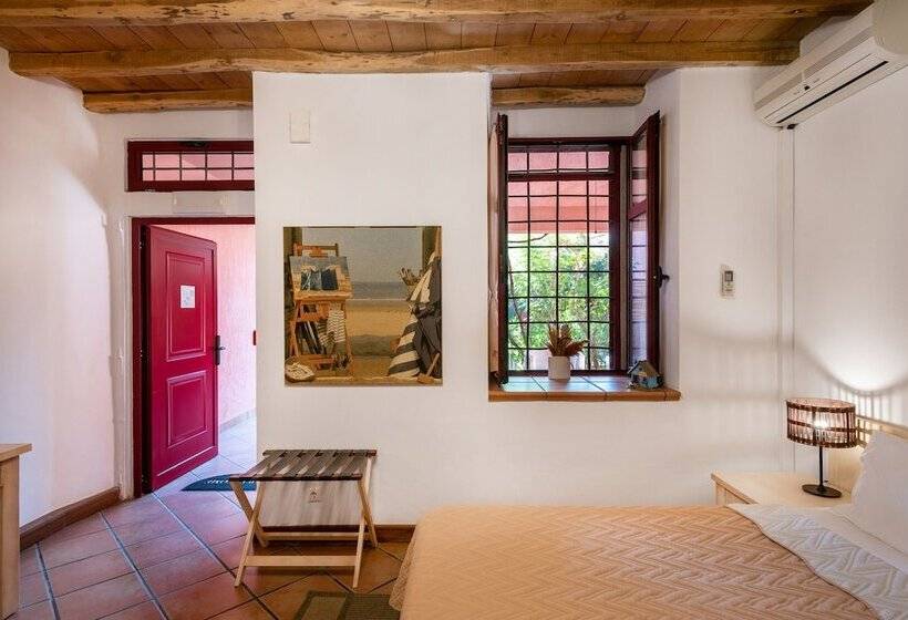 수피리어 룸, The Varos Residences