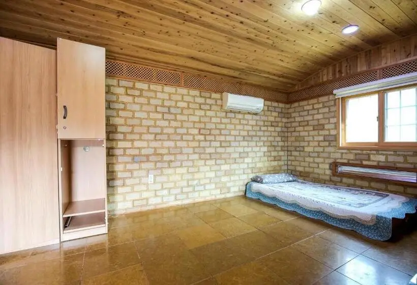 スタンダード4人部屋, Sambatgol Pension