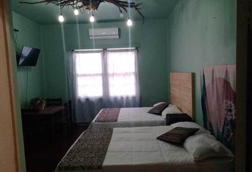 اتاق استاندارد چهار تخته, Hostal Kuira Bá By Rotamundos