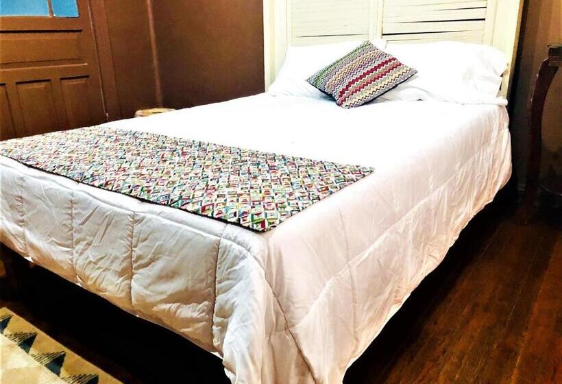 اتاق استاندارد با سرویس بهداشتی مشترک, Hostal Kuira Bá By Rotamundos