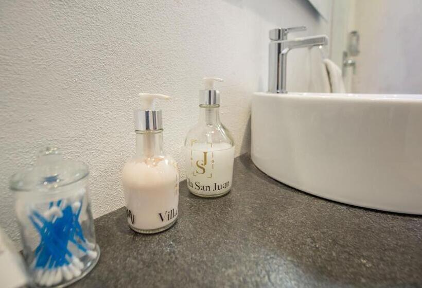 デラックスの4人部屋, Villa San Juan Bed&breakfast