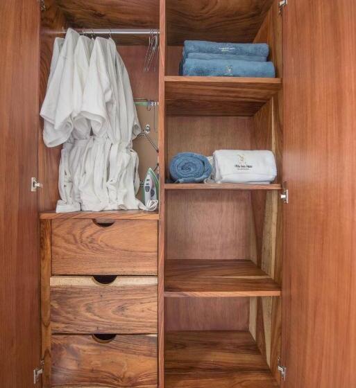 プールビュースタンダードルーム, Villa San Juan Bed&breakfast