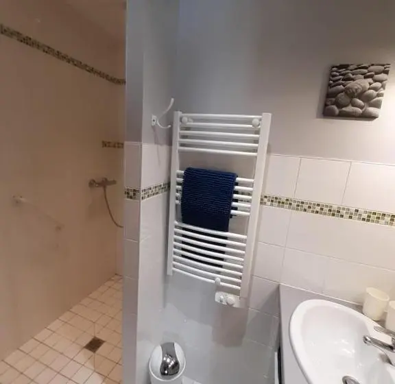 اتاق استاندارد با چشمانداز باغ, Chambre D Hôte La Voilerie Du Cher