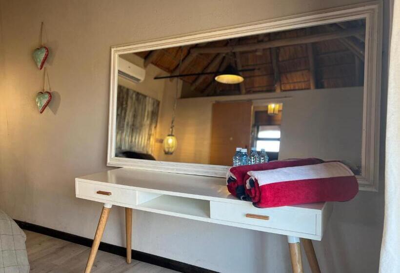 ガーデンビュースタンダードルーム, Simba Safaris African Pride Exotic Lodge