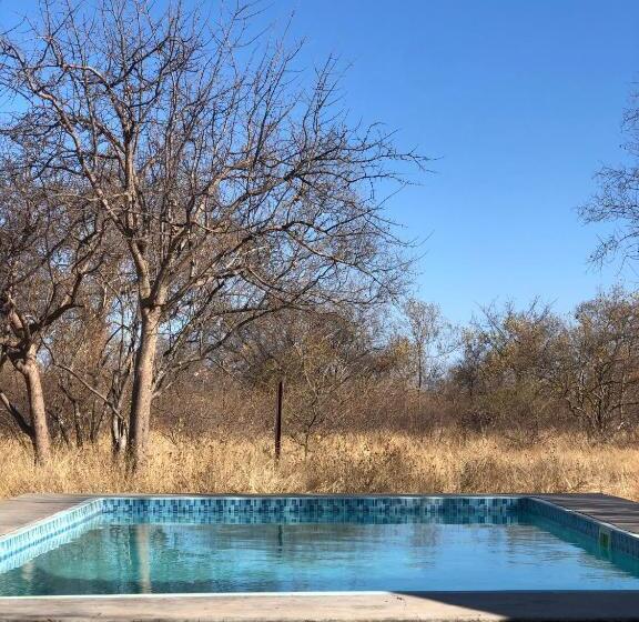 Номер Стандарт Вид на Сад, Simba Safaris African Pride Exotic Lodge