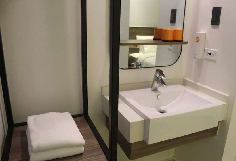 Superior-huone, Go Hotels Plus Tuguegarao