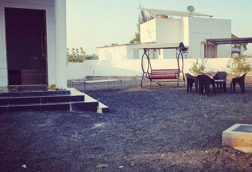 家族用バンガロー, Krishna Farm & Forest