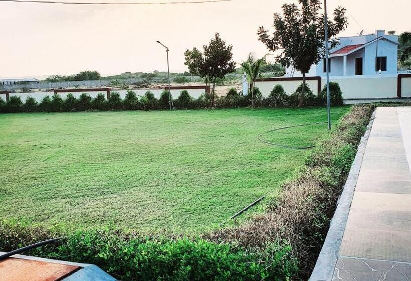 家族用バンガロー, Krishna Farm & Forest