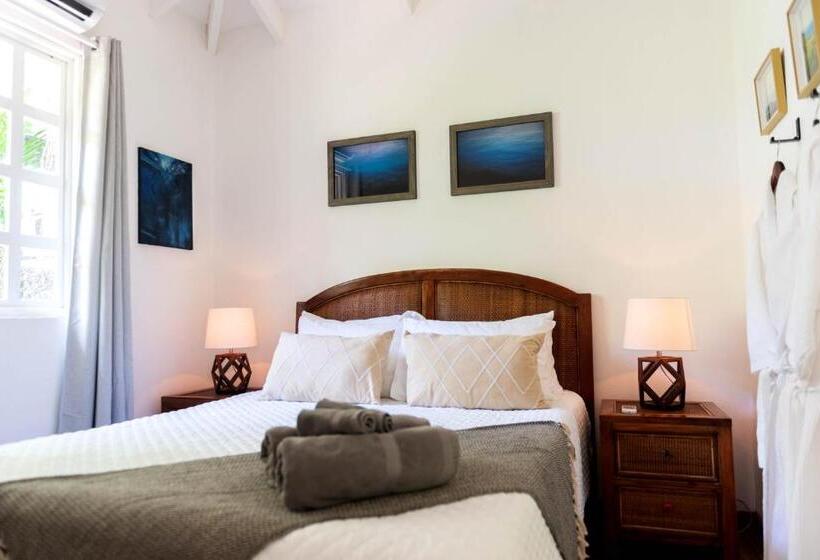 带2个卧室的别墅, La Prometida