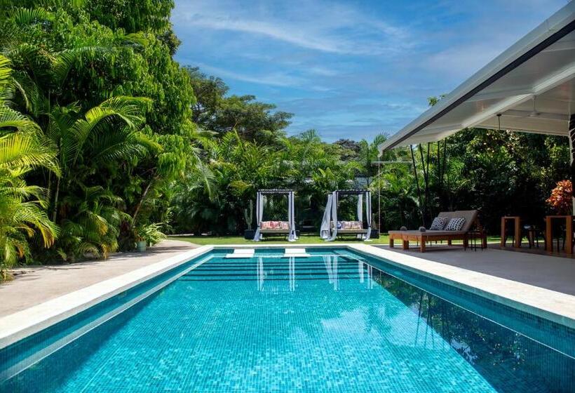 带2个卧室的别墅, La Prometida