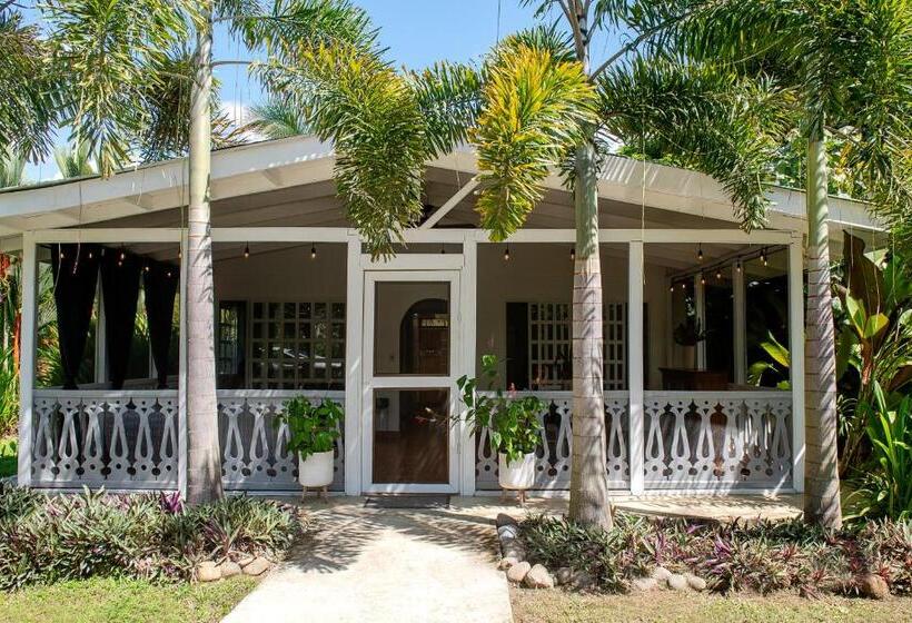 带2个卧室的别墅, La Prometida