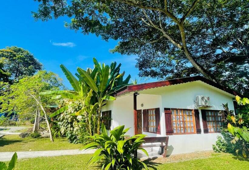 带2个卧室的别墅, La Prometida