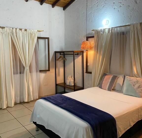 اتاق استاندارد, This Is Colombia Hostel