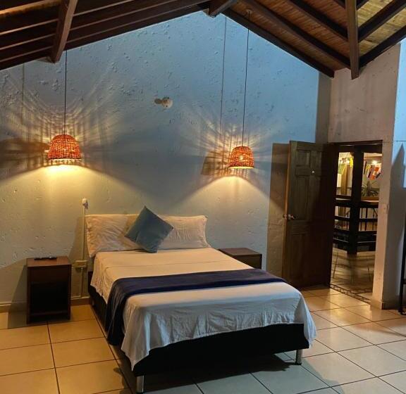 اتاق خانوادگی, This Is Colombia Hostel