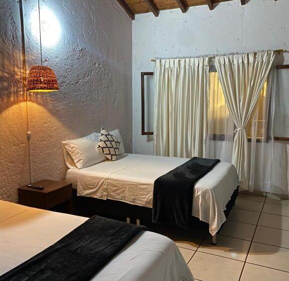 اتاق استاندارد با چشمانداز شهر, This Is Colombia Hostel