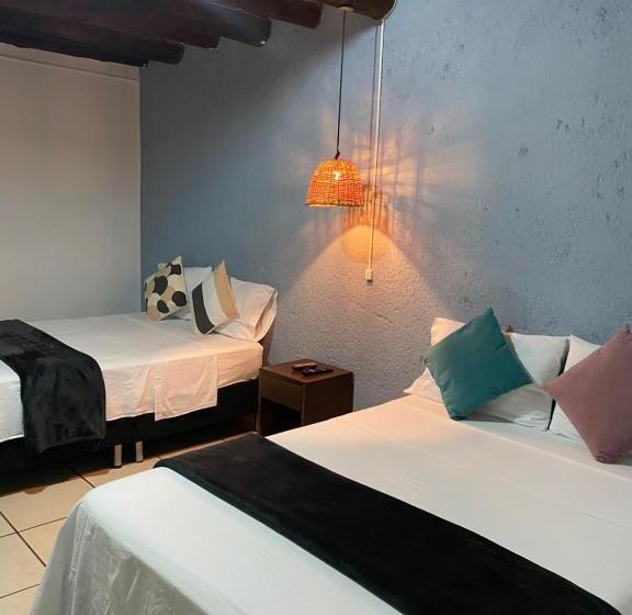 اتاق استاندارد با چشمانداز شهر, This Is Colombia Hostel