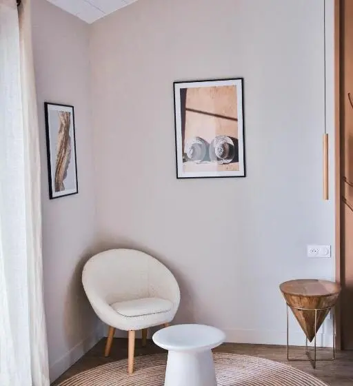 اتاق استاندارد سه نفره, L Envie