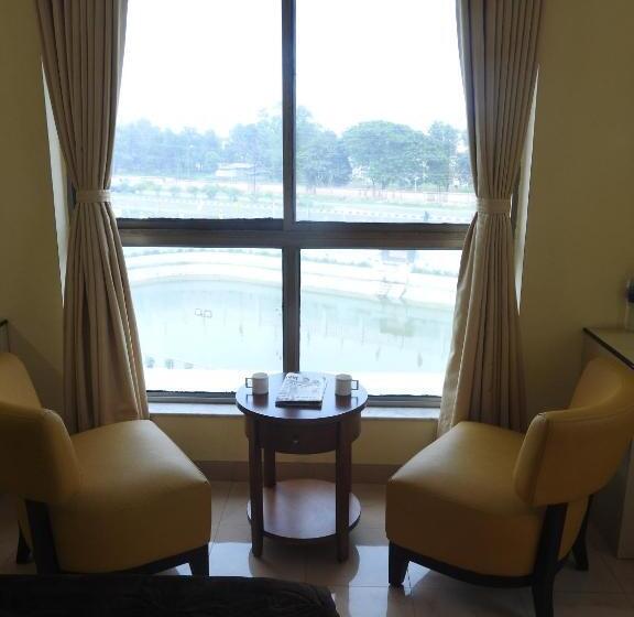 スーペリアールーム, Golden Park Hotel & Resort