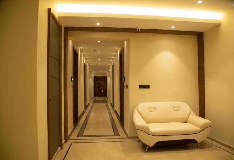 スイート, Golden Park Hotel & Resort