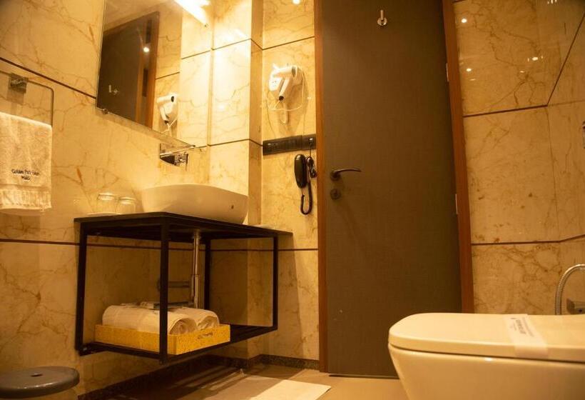 スイート, Golden Park Hotel & Resort