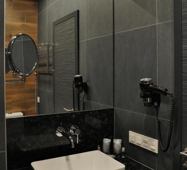 חדר סטנדרט, Tita Family House