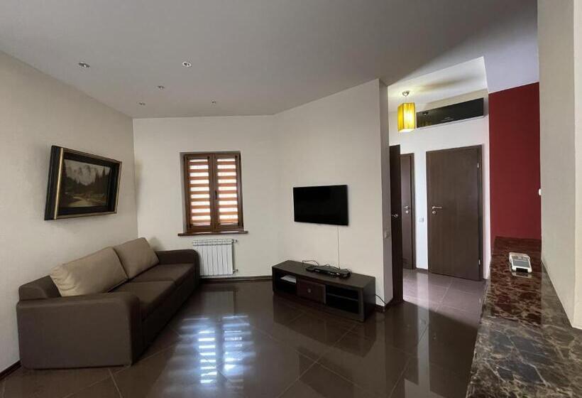 וילה בת 2 חדרי שינה, Tita Family House