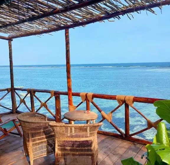 オーシャンビューデラックスルームバルコニー付き, Mtende Beach Bungalow Océan View