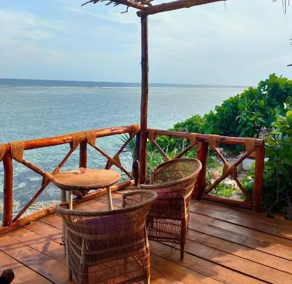 オーシャンビューデラックスルームバルコニー付き, Mtende Beach Bungalow Océan View