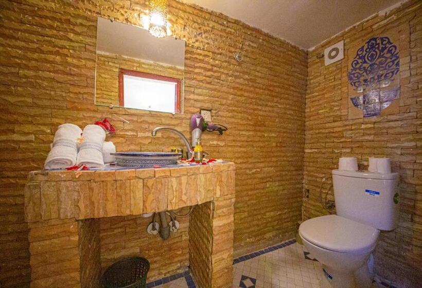 اتاق لوکس, Riad Rayhana