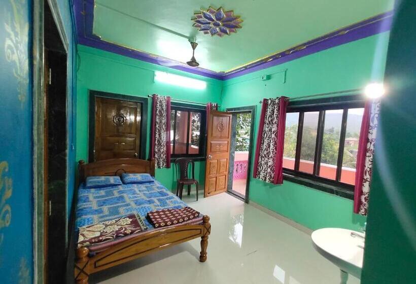 Familjerum Bergsutsikt, Shanti Guest House