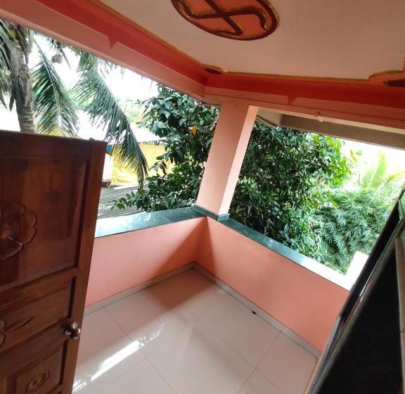 Familjerum, Shanti Guest House