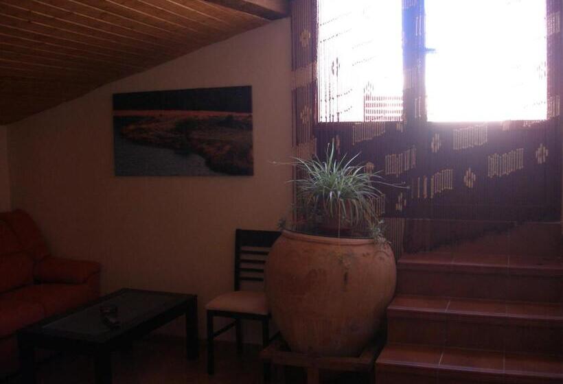 דירת חדר, Casa Del Renacimiento