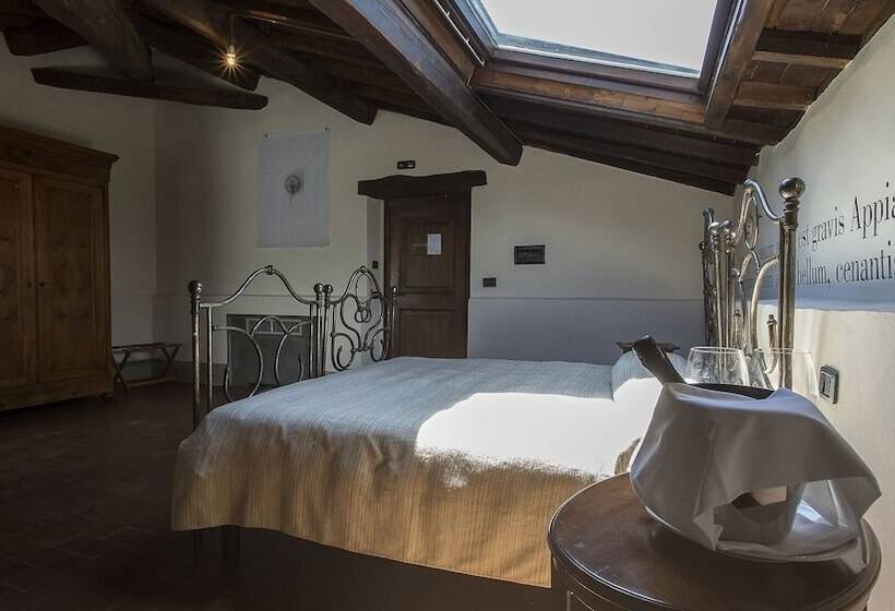 סוויטת ג'וניור, Foro Appio Mansio