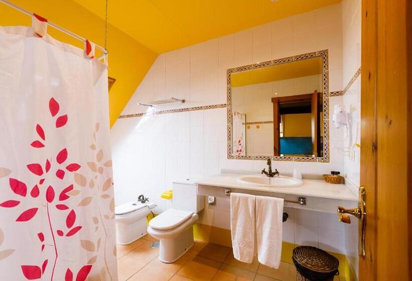 غرفة سوبيريور مطلة على الجبل, Rectoral De Fofe