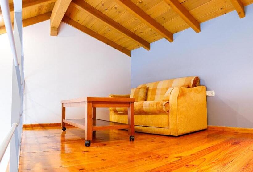 غرفة قياسية مطلّة علي حمام السباحة, Rectoral De Fofe