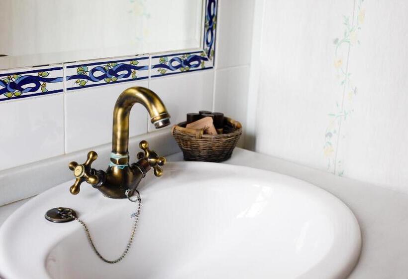 غرفة سوبيريور مطلة على الجبل, Rectoral De Fofe